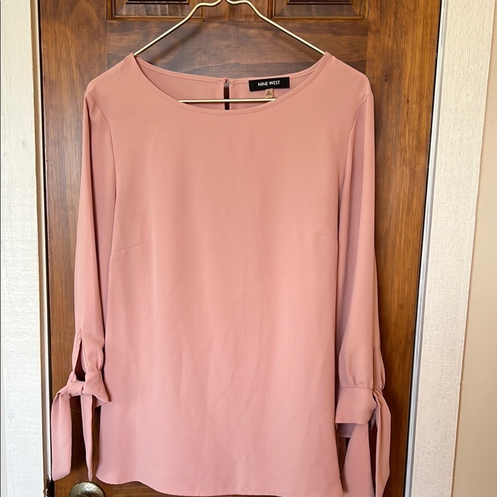 NINE WEST Blouse with Bow Tie Sleeves in Dusty Pink | M